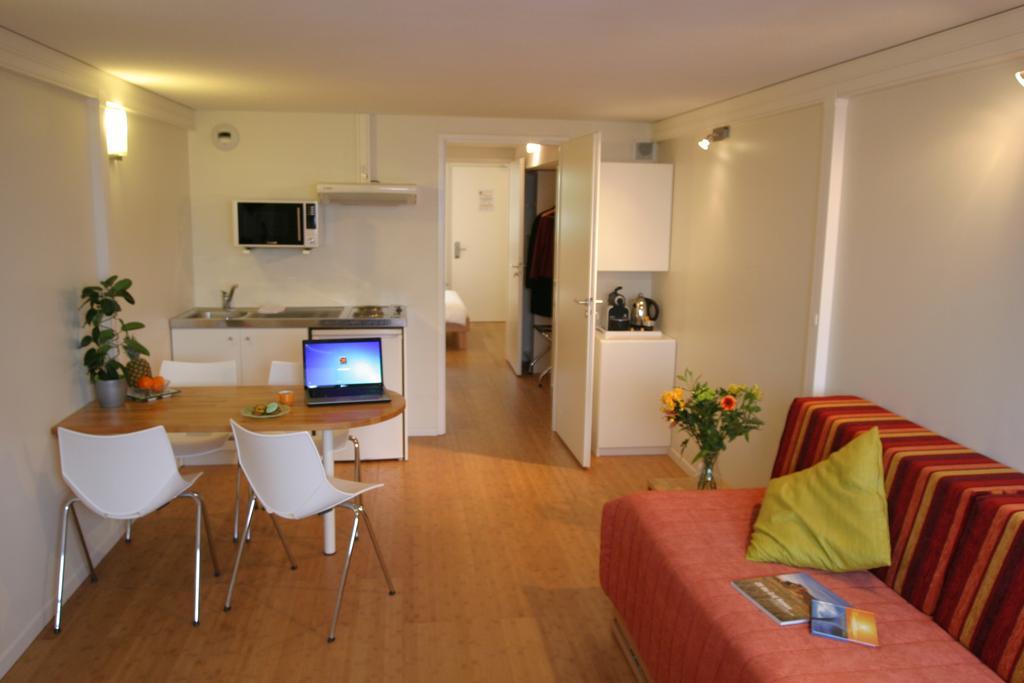 Hotel Pierre Blanche Chatillon-en-Michaille ห้อง รูปภาพ