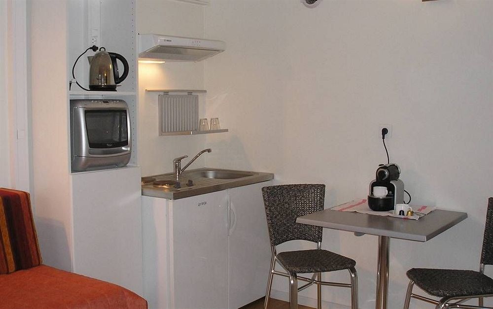 Hotel Pierre Blanche Chatillon-en-Michaille ภายนอก รูปภาพ