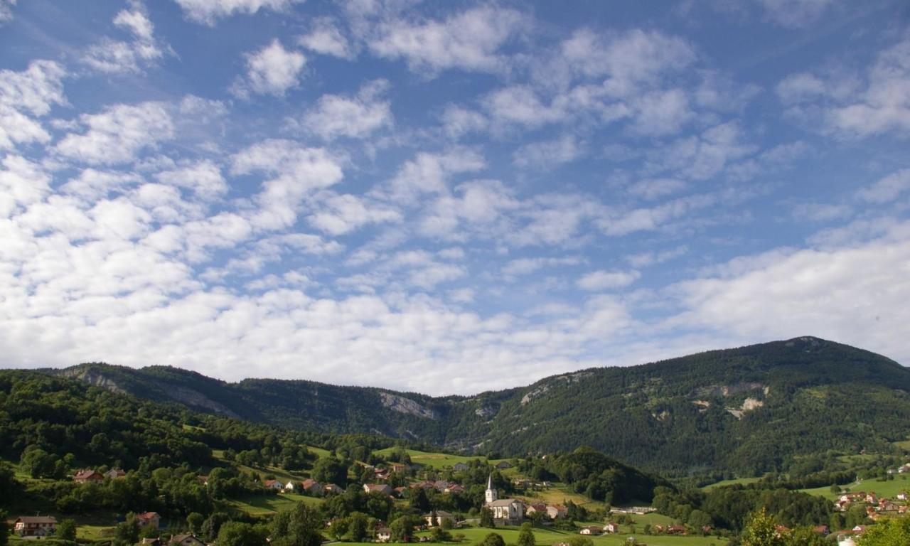 Hotel Pierre Blanche Chatillon-en-Michaille ภายนอก รูปภาพ
